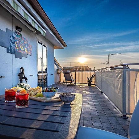 Il Terrazzo Sul Tramonto Apartment Bastiglia Luaran gambar