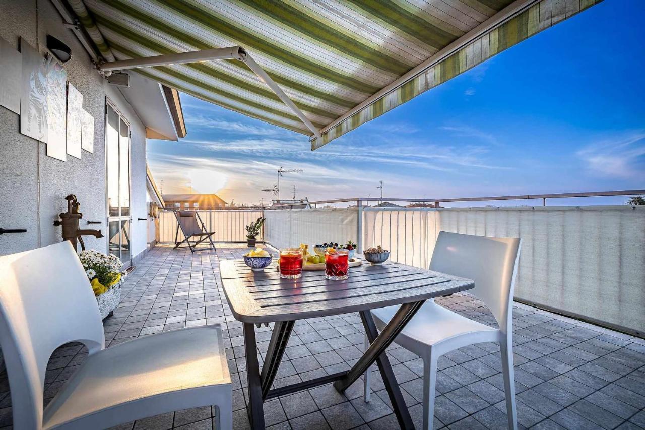 Il Terrazzo Sul Tramonto Apartment Bastiglia Luaran gambar
